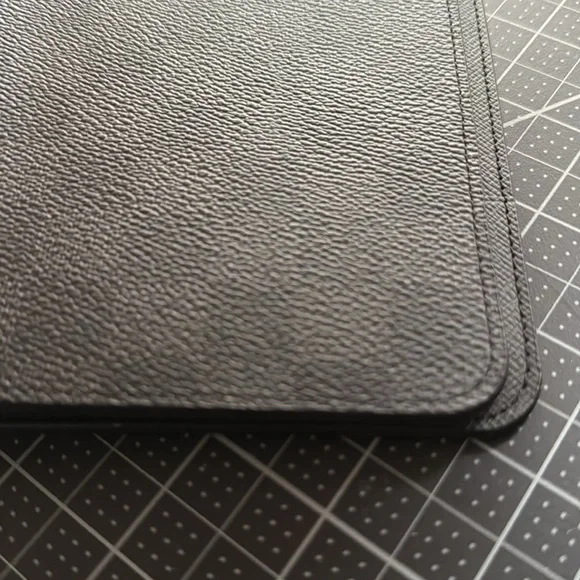 Louis Vuitton Desk Agenda Cover A5 insert size, Damier Black - Picture 10 of 13